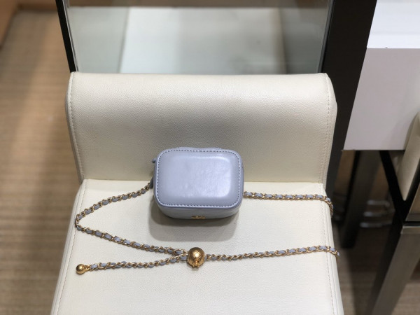 CL VANITY CASE