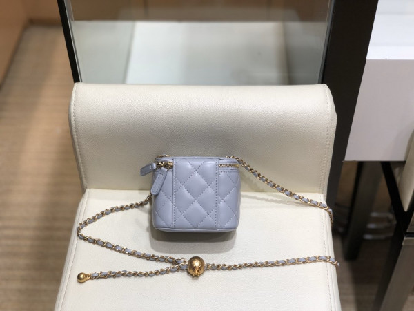 CL VANITY CASE