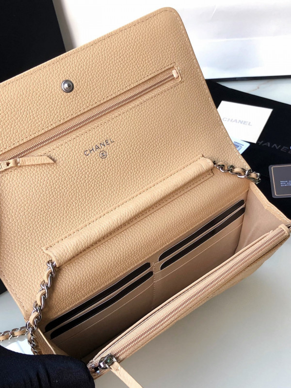 CL CHAIN WALLET CAVIAR