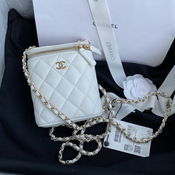 CL VANITY CASE