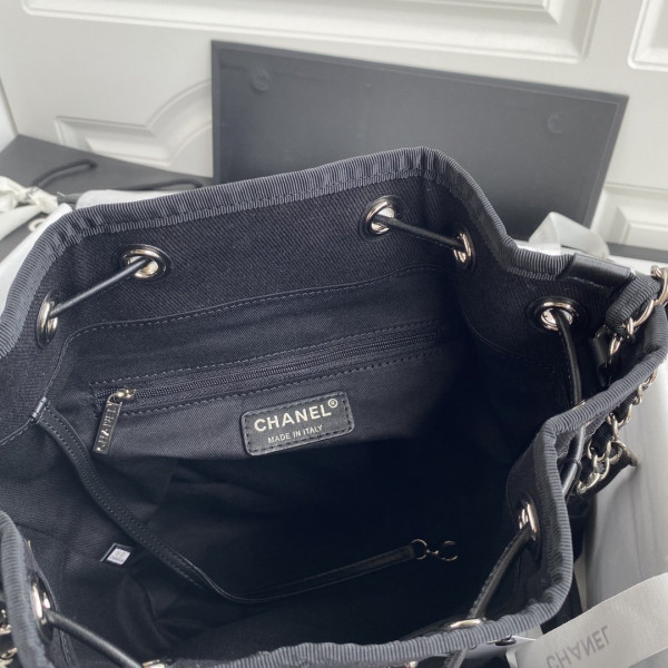 CL BUCKET BAG