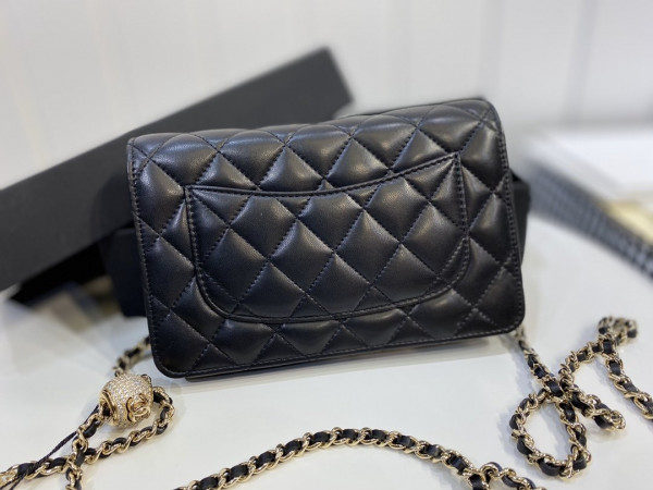 CL CHAIN WALLET