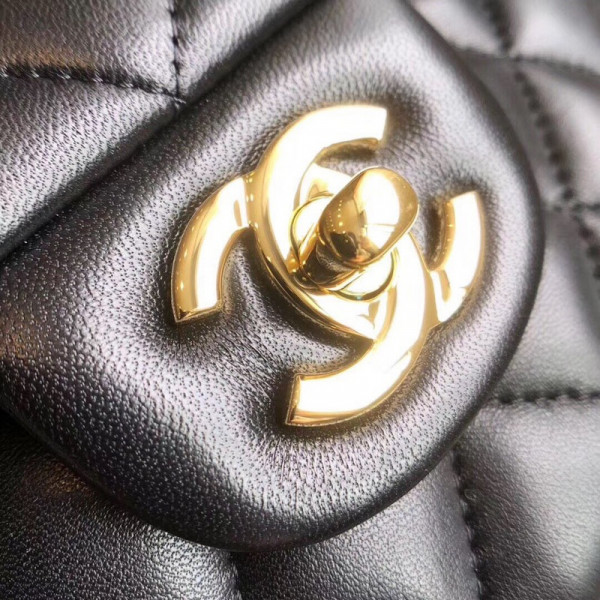 CL FLAP BAG 23CM