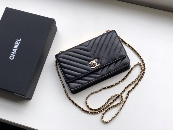 CL CHAIN WALLET