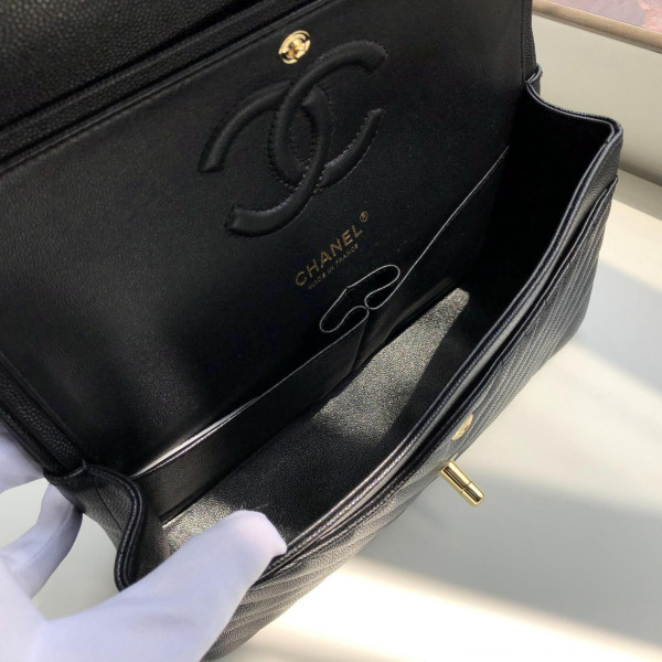 CL FLAP BAG CAVIAR 25.5cm
