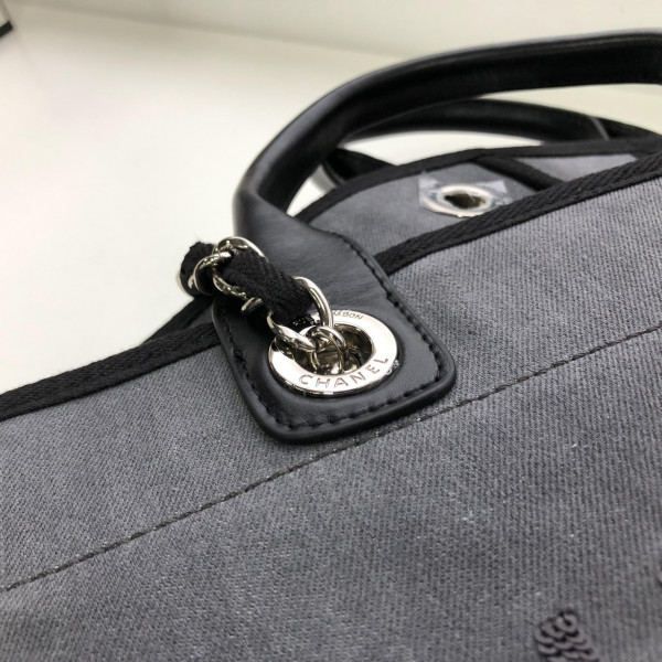 CL TOTE BAG