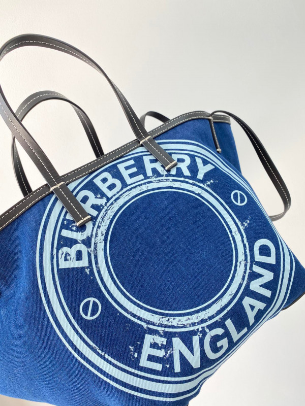 B**rry beach tote