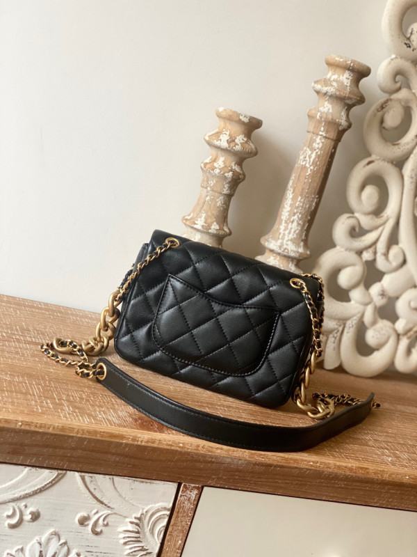 CL FLAP BAG