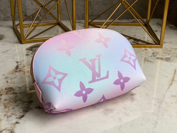 l**is V*t*n cosmetic pouch