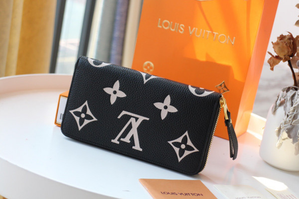 l**is V*t*n zippy wallet