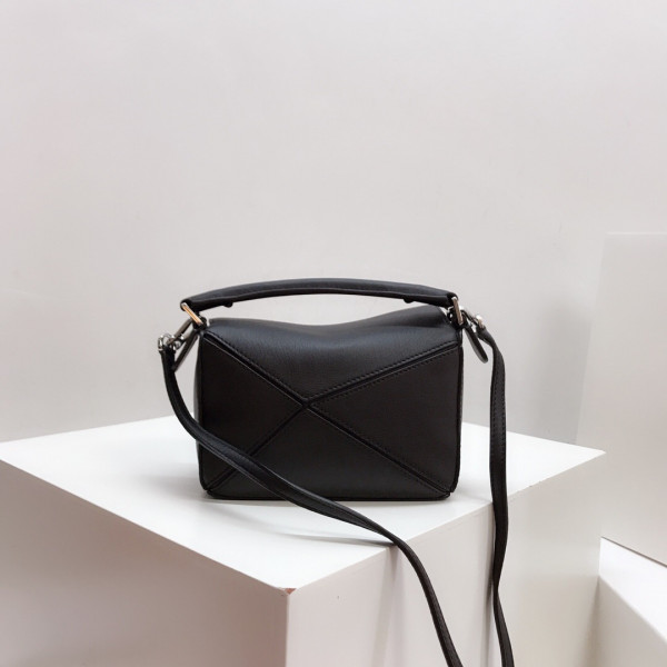 LOEWE MINI PUZZLE BAG