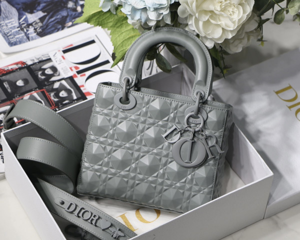 lady D*or small-20-16.5-8cm