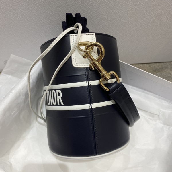 D*or micro vibe bucket bag