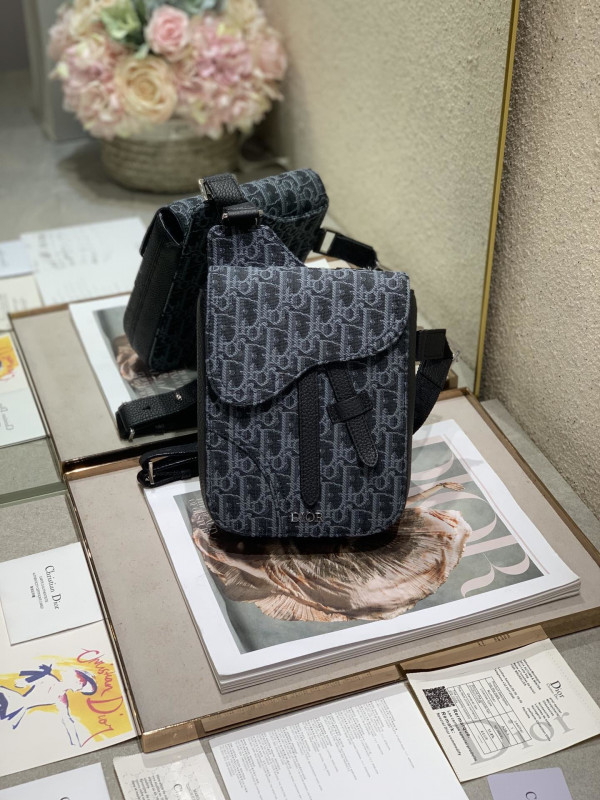D*or saddle pouch