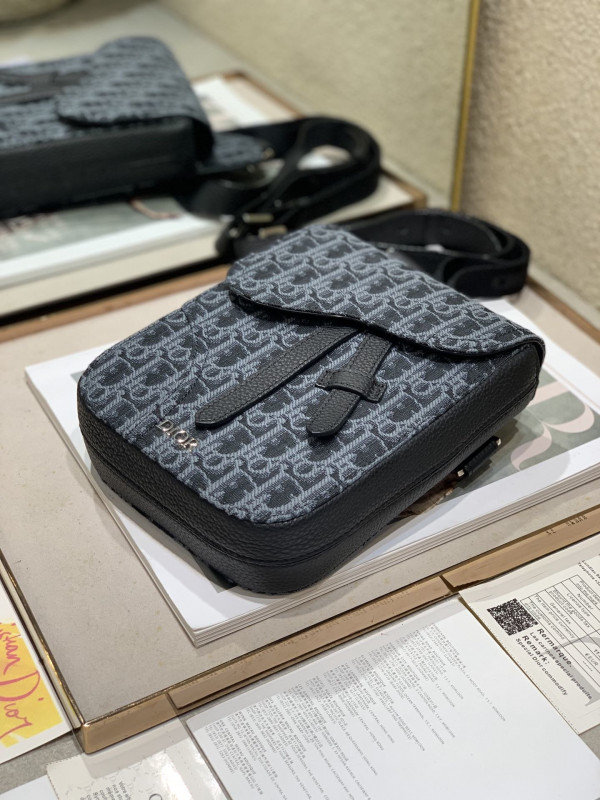 D*or saddle pouch