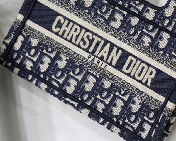 mini D*or book tote