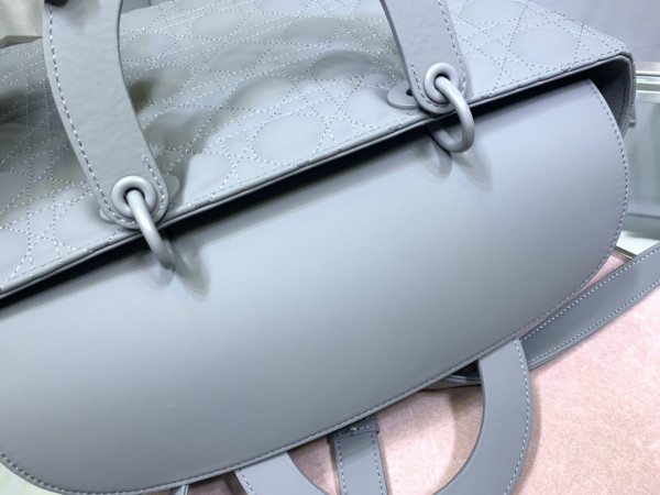 large lady D*or bag