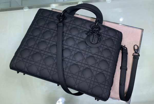 large lady D*or bag