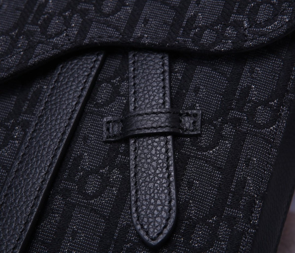 D*or saddle pouch