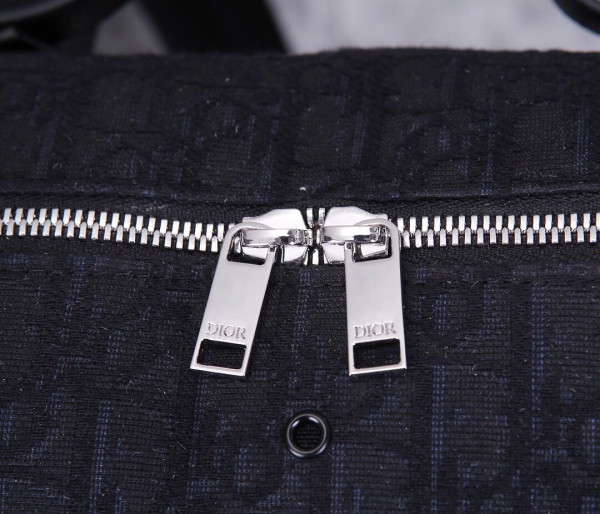 D*or backpack