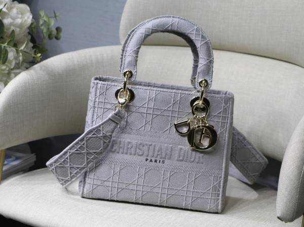 LADY D-LITE EMBROIDERED CANNAGE BAG
