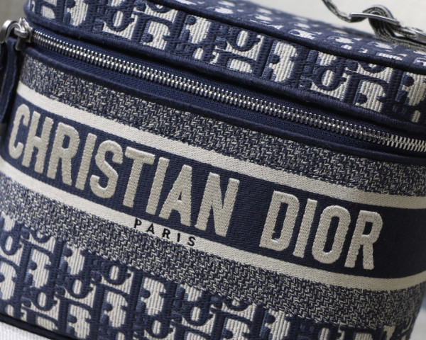 D*or vanity case-24-17-13.5cm