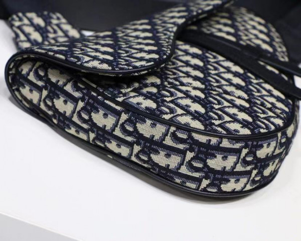 D*or saddle bag