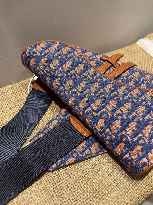 D*or saddle bag