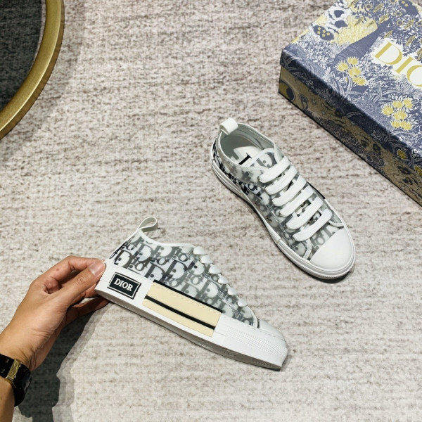 D*or b23 oblique low top sneaker