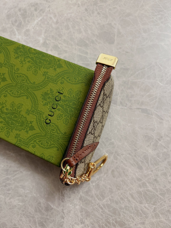 G*u*i gg marmont matelassé key case