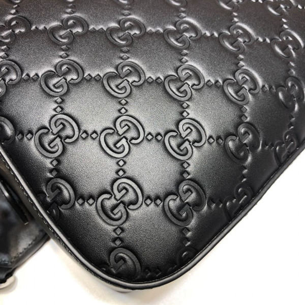 G*u*i gg black shoulder bag