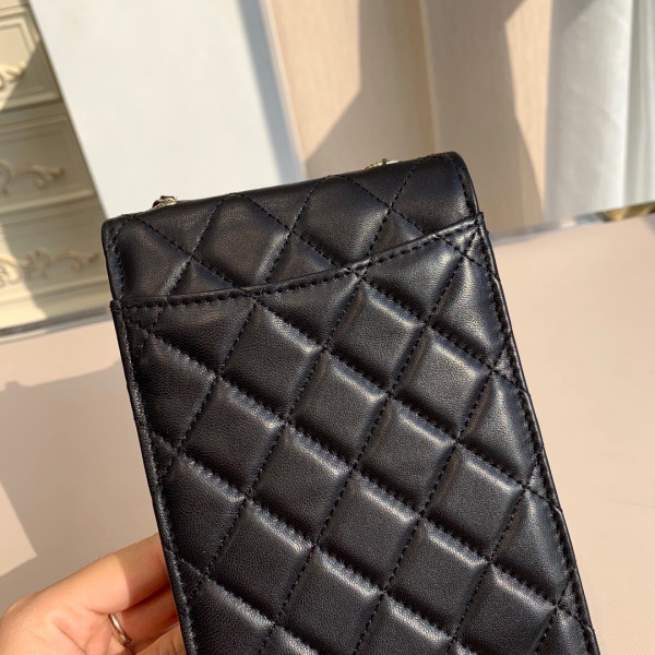 CL PHONE HOLDER WITH CHAIN