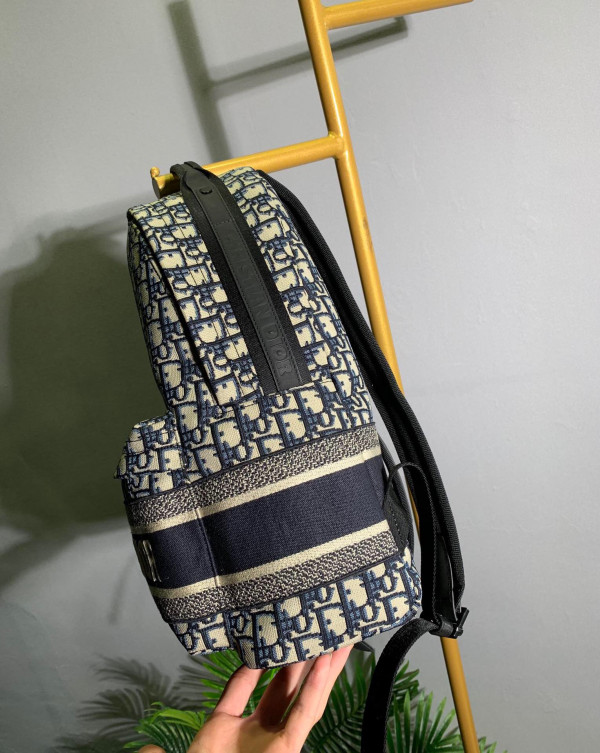 D*or oblique backpack