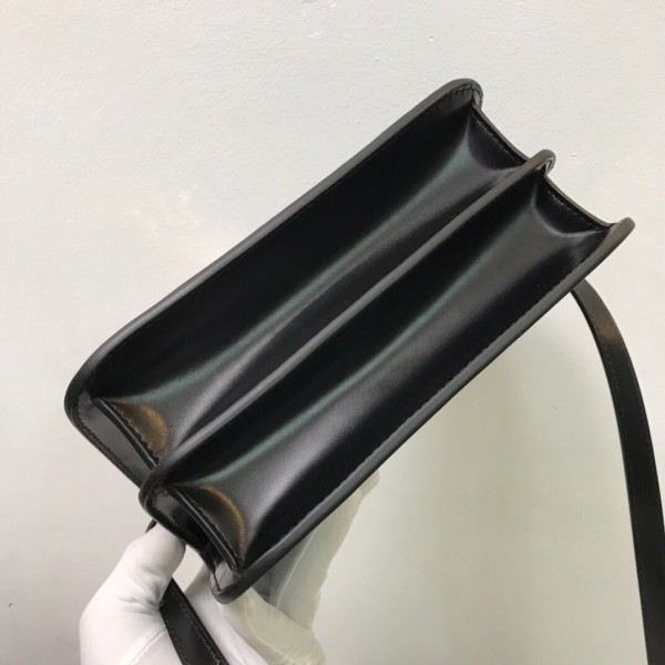 B**rry small tb bag