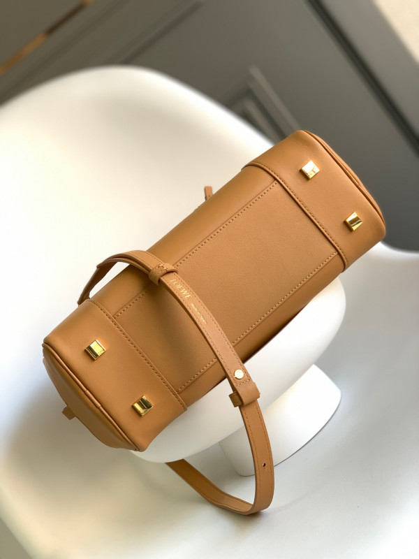LOEWE Amazona 28 bag