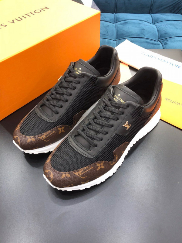 l**is V*t*n run away sneaker