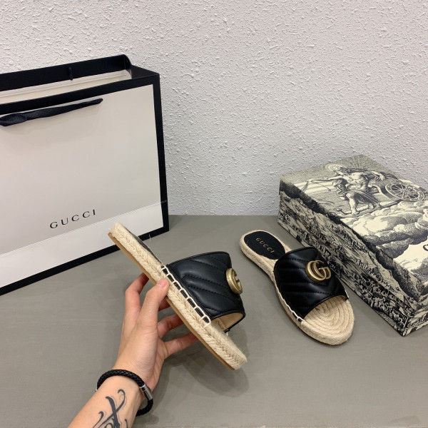 G*u*i leather espadrille sandal