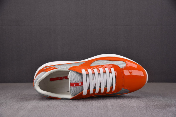 Pra*a sneaker