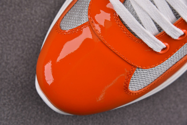 Pra*a sneaker