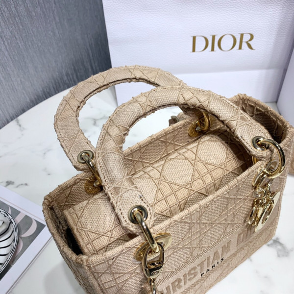 LADY D-LITE EMBROIDERED CANNAGE BAG