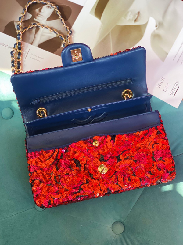 CL CLASSIC HANDBAG