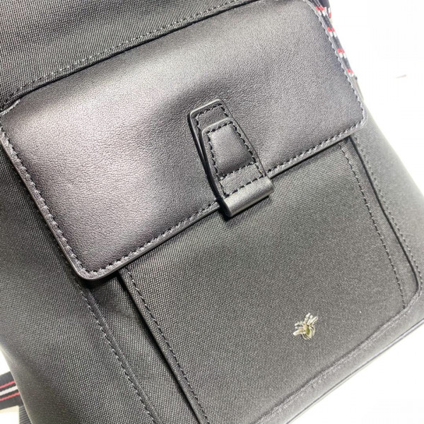 D*or backpack