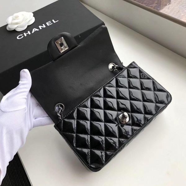 CL FLAP BAG 20CM