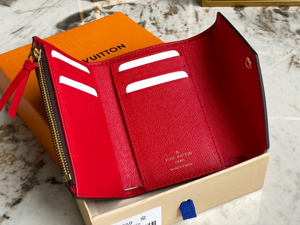 l**is V*t*n victorine wallet