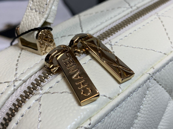 CL VANITY CASE