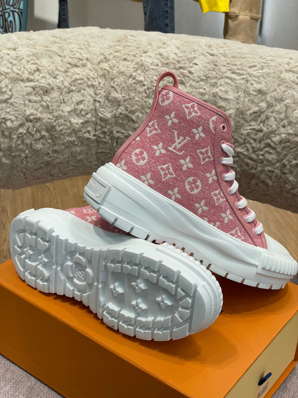l**is V*t*n squad high-top sneaker