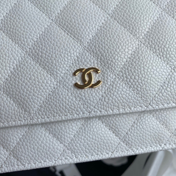 CL CHAIN WALLET CAVIAR NEW EDITION