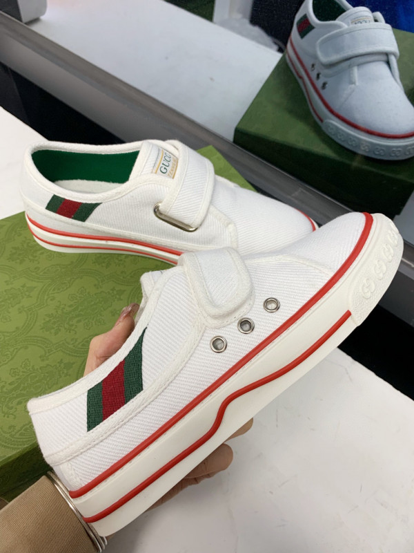 G*u*i tennis 1977 sneaker