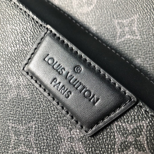 l**is V*t*n discovery backpack pm