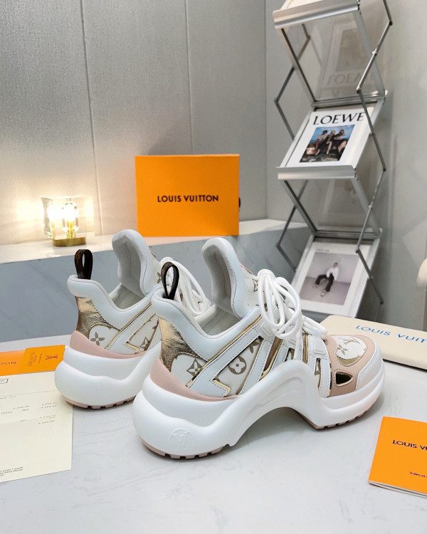 l**is V*t*n archlight sneaker